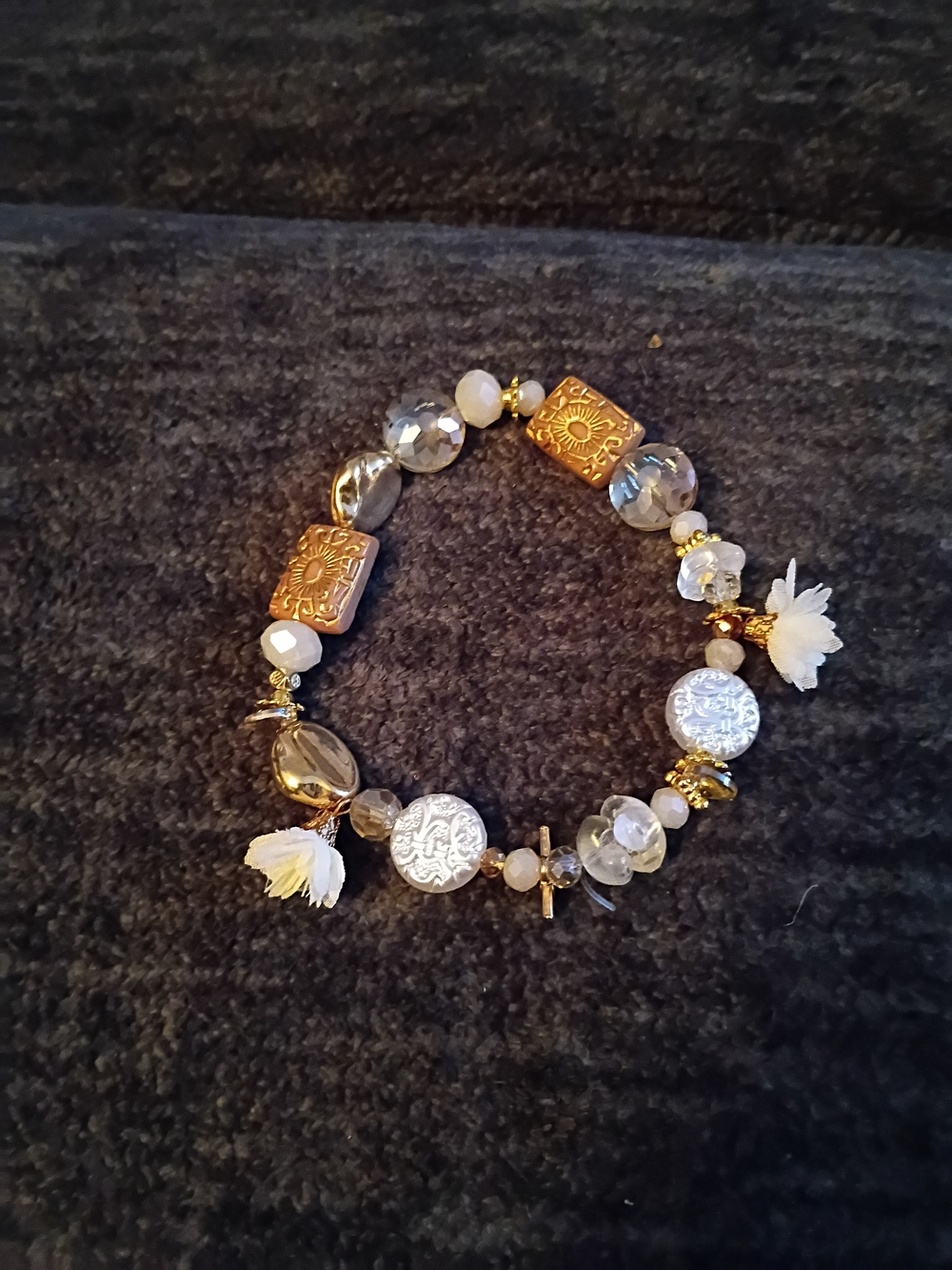 Gold and White Beaded Stretch Bracelet with Floral Charms